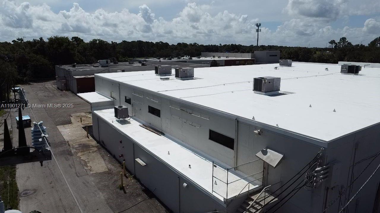 f3b61b38-2066 2921 S ORLANDO DR, Sanford FL 32773-4105 — #A11901271