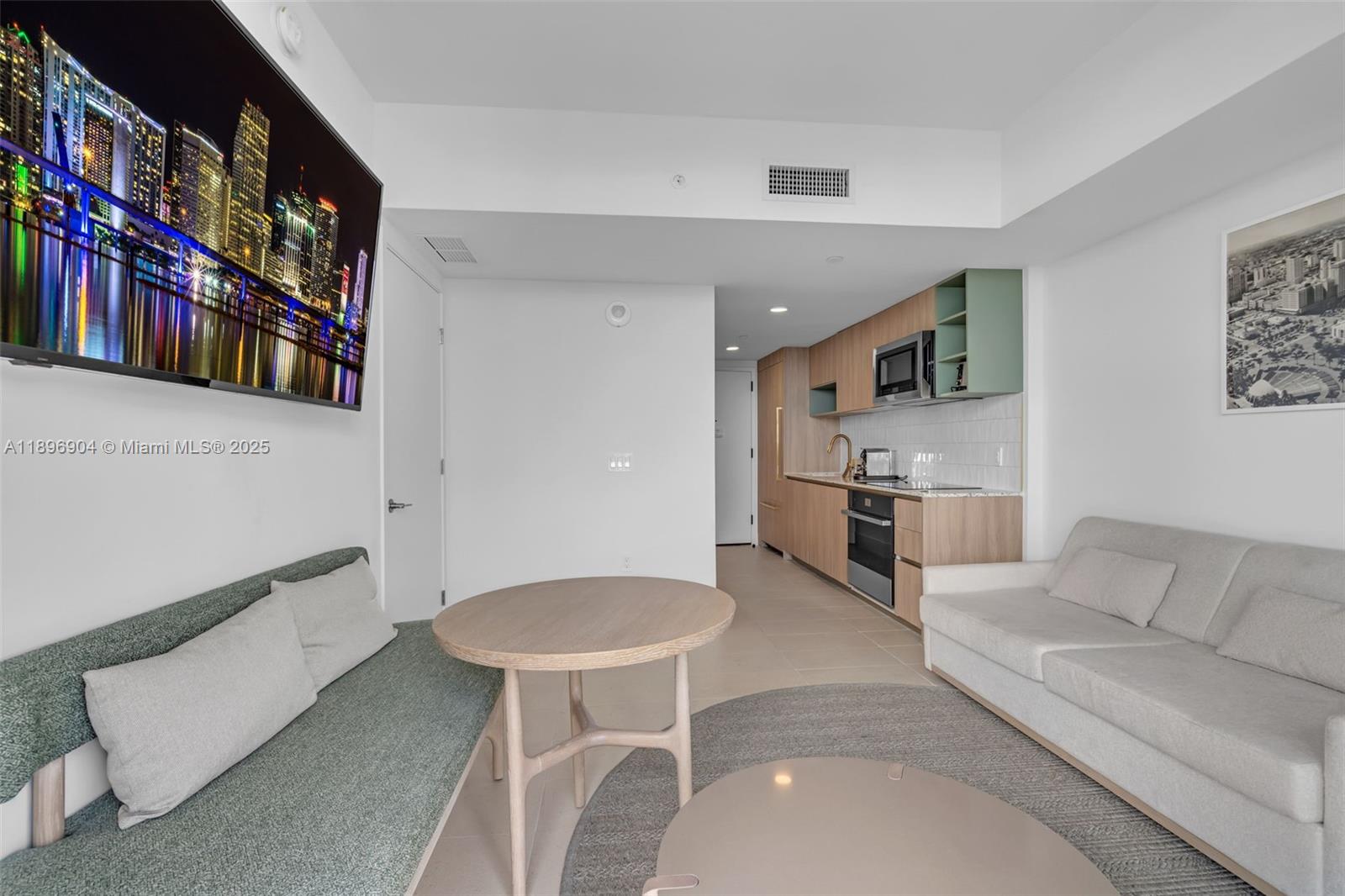 f3b61b38-2074 159 NE 6th St # 4514, Miami FL 33132 — #A11896904