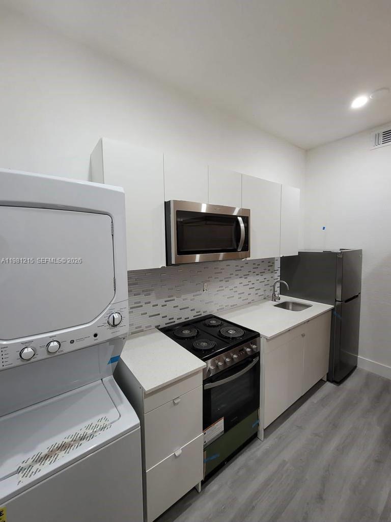 f3b61b38-2106 734 SW 4th St # 6, Miami FL 33130 — #A11981215
