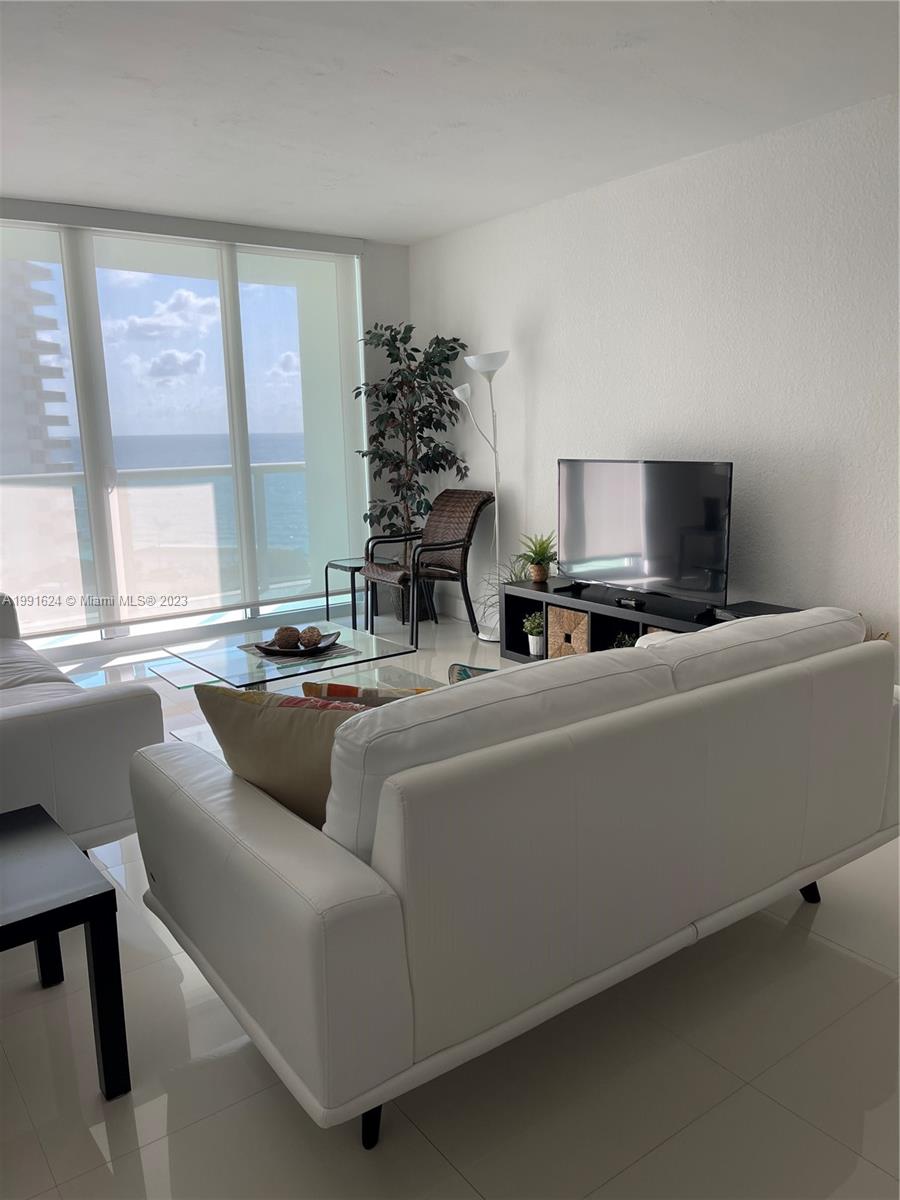 f3b61b38-2119 3801 S OCEAN DR # 7X, Hollywood FL 33019 — #A1991624