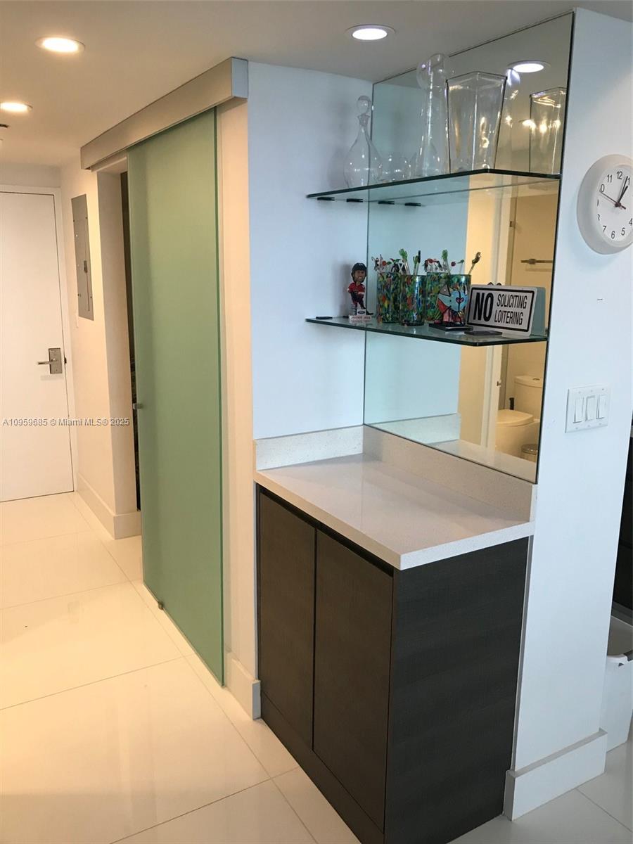 f3b61b38-2172 100 Lincoln Rd # 719, Miami Beach FL 33139 — #A10959685