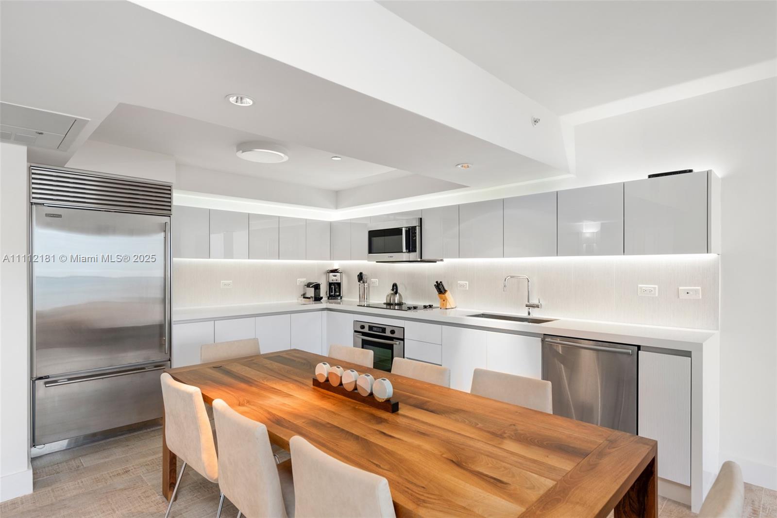 f3b61b38-2222 102 24th St # 1219, Miami Beach FL 33139 — #A11112181