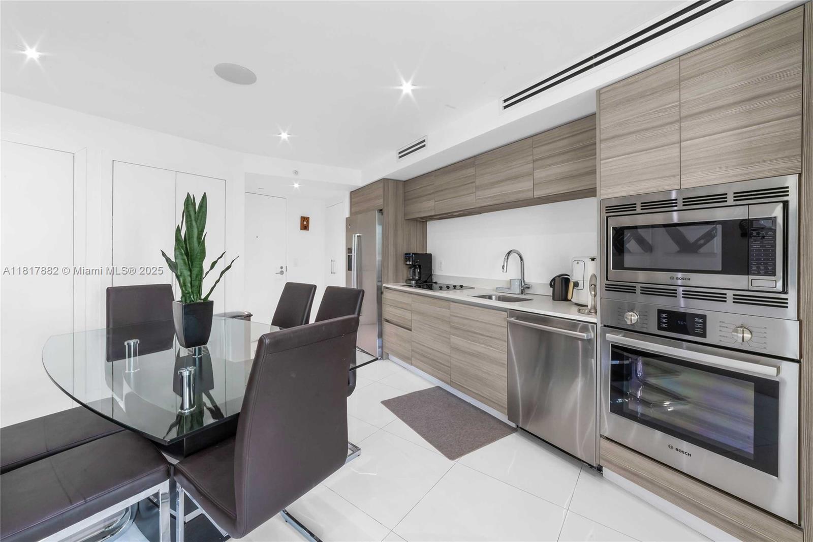 f3b61b38-223 6620 Indian Creek Dr # 304, Miami Beach FL 33141 — #A11817882