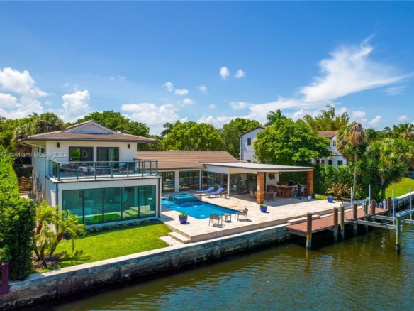 1025 Diplomat Pkwy, Hollywood FL 33019 — #A11187877