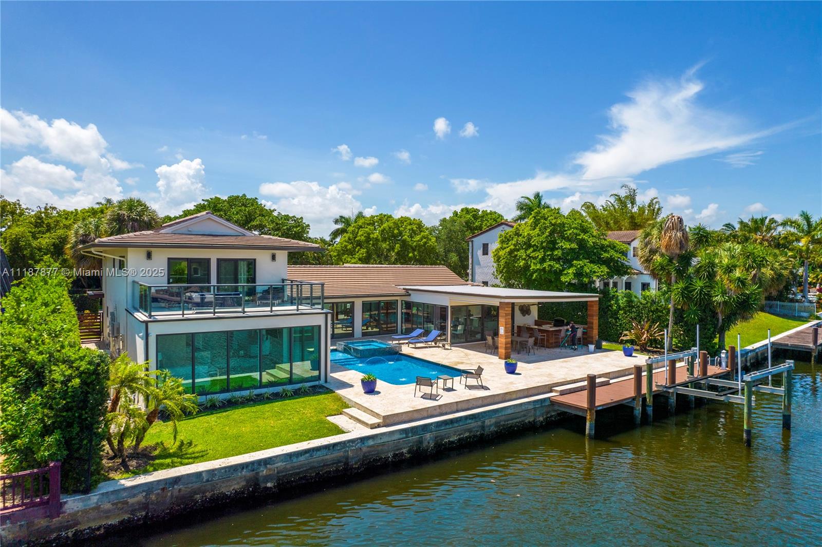 f3b61b38-2279 1025 Diplomat Pkwy, Hollywood FL 33019 — #A11187877