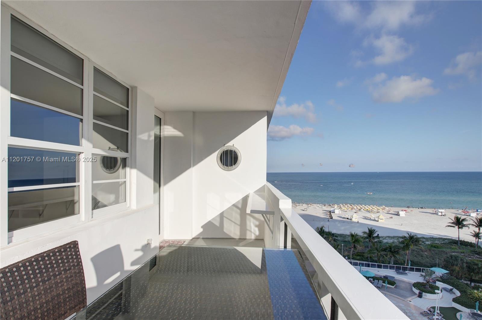 f3b61b38-2290 100 Lincoln Rd # 940, Miami Beach FL 33139 — #A11201757