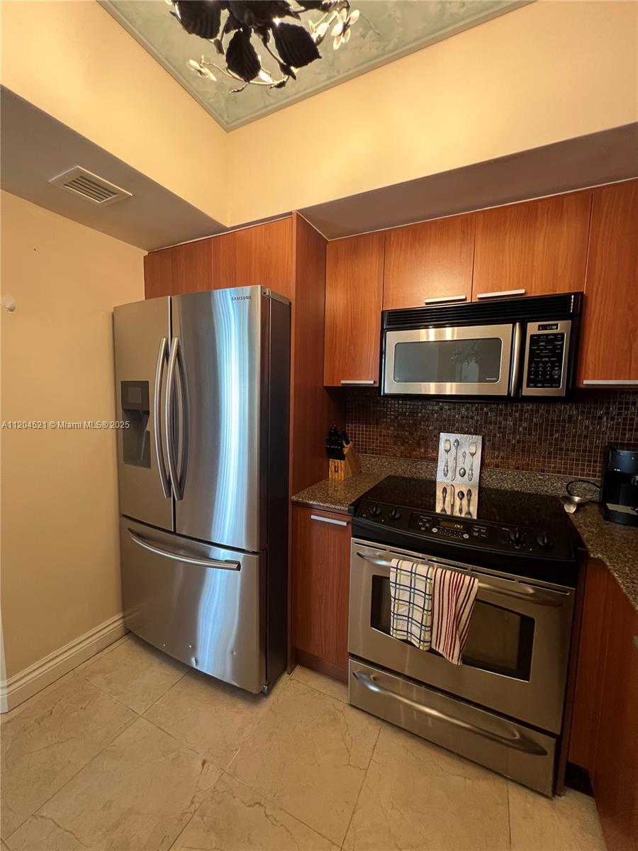 f3b61b38-2297 16699 Collins Ave # 2704, Sunny Isles Beach FL 33160 — #A11204521