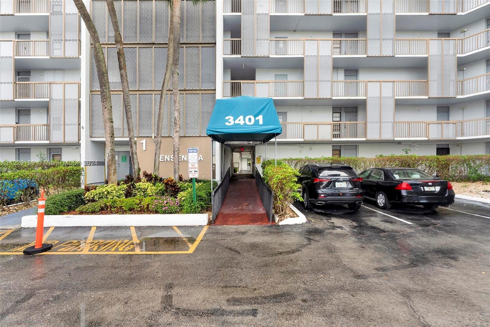 f3b61b38-2318 3401 N Country Club Dr # 406, Aventura FL 33180 — #A11229189