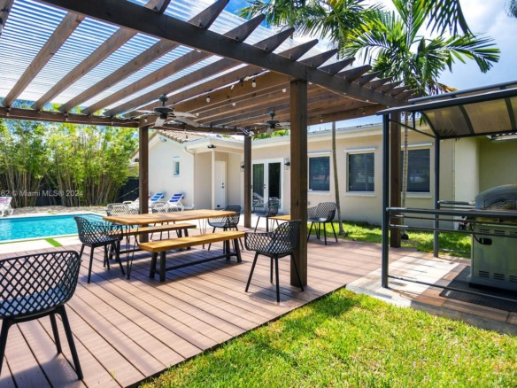 1307 Rodman St, Hollywood FL 33019 — #A11315862