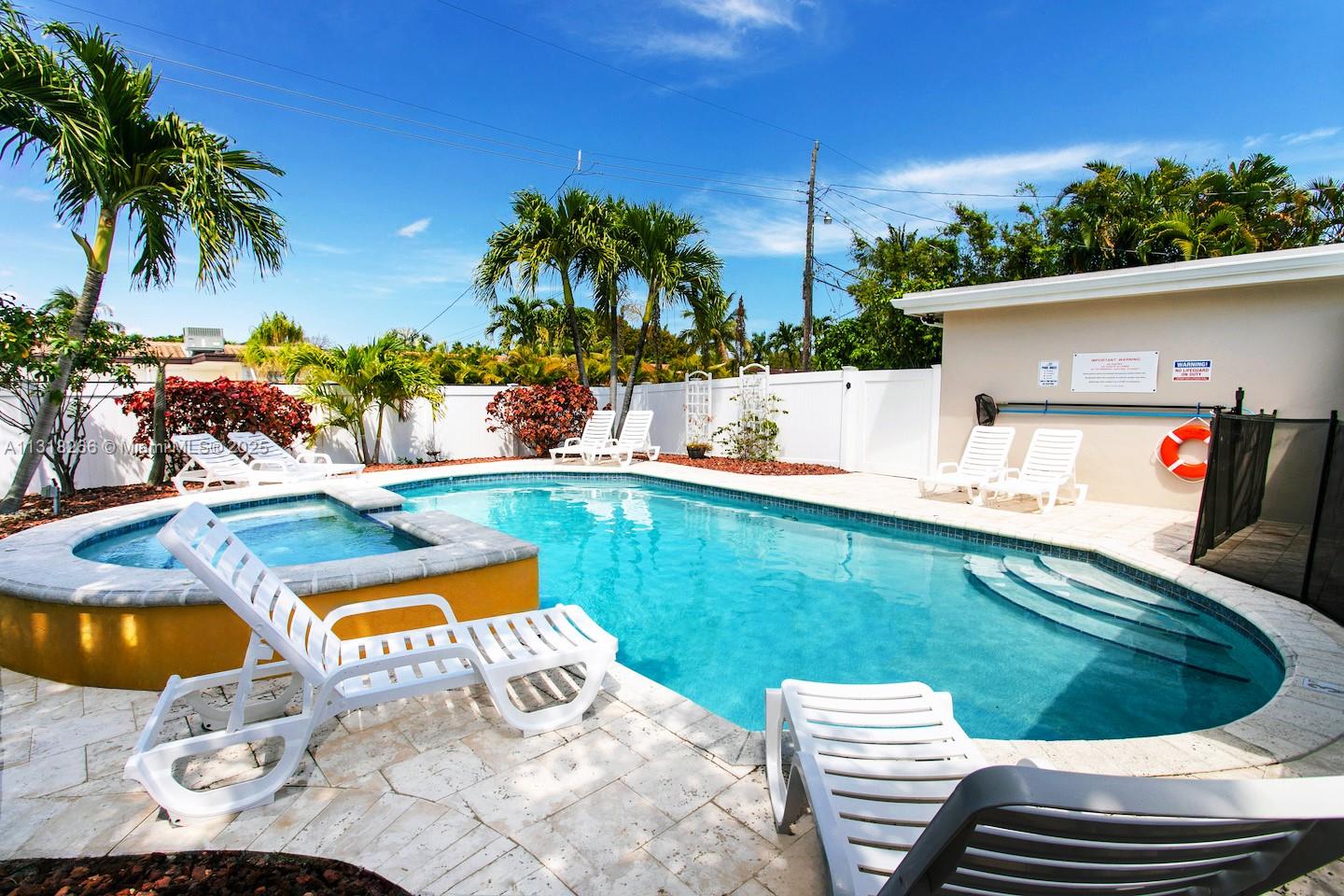 f3b61b38-2391 1311 Rodman St, Hollywood FL 33019 — #A11318266
