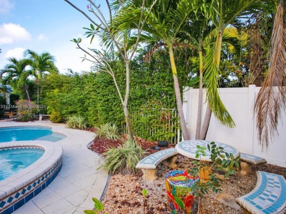 809 S 17th Ave, Hollywood FL 33020 — #A11328233
