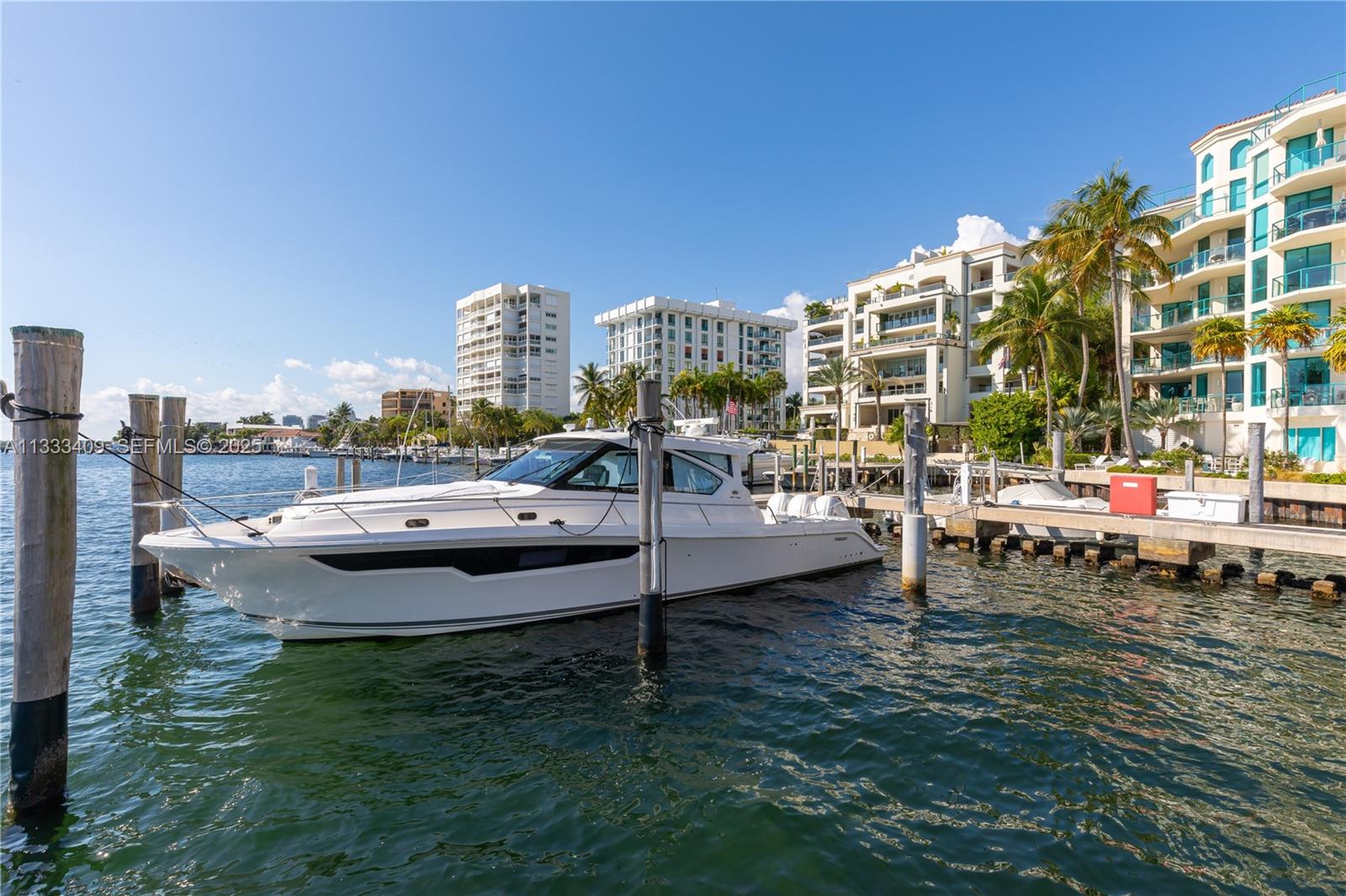 f3b61b38-2410 1660 W Glencoe St # 302, Coconut Grove FL 33133 — #A11333409