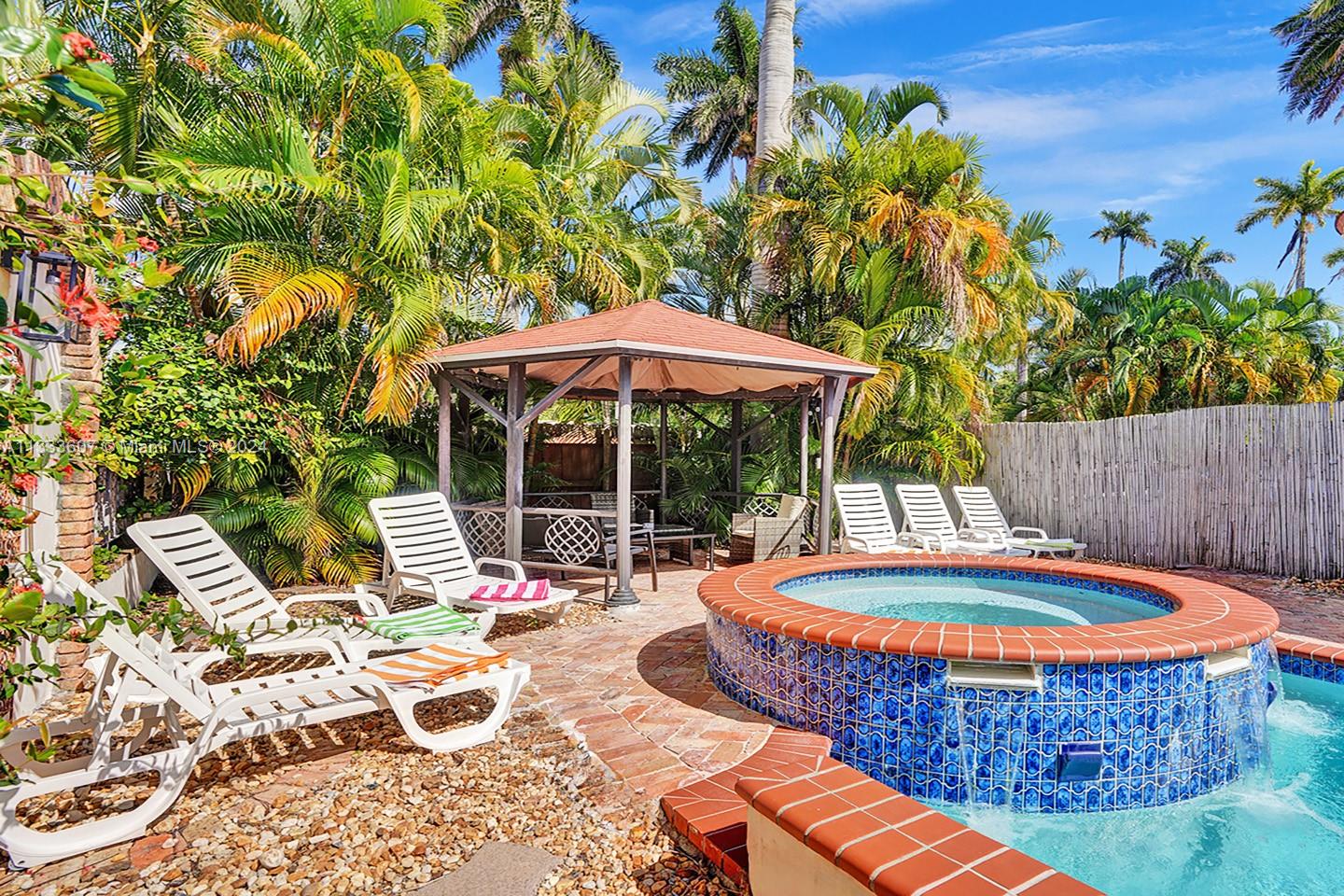 f3b61b38-2412 1049 N Southlake Dr, Hollywood FL 33019 — #A11333607