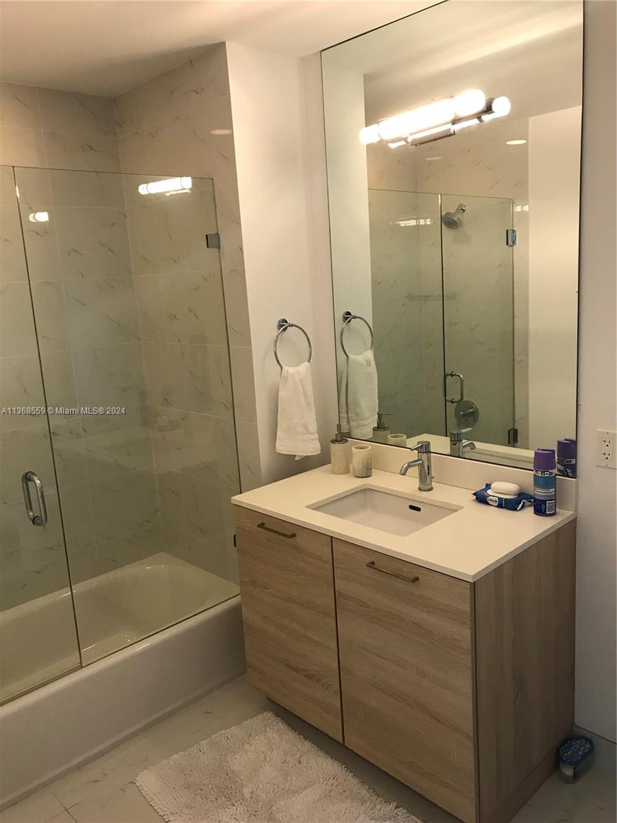 f3b61b38-2452 16385 Biscayne Blvd # 7, North Miami Beach FL 33160 — #A11368559