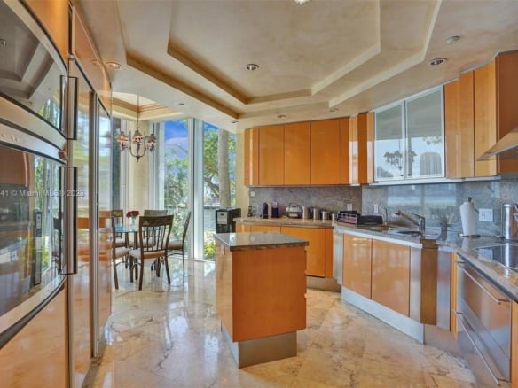 2600 Island Blvd # 101, Aventura FL 33160 — #A11370841