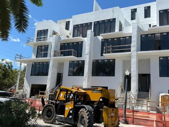 7300 Trouville Esplanade # 3, Miami Beach FL 33141 — #A11378478