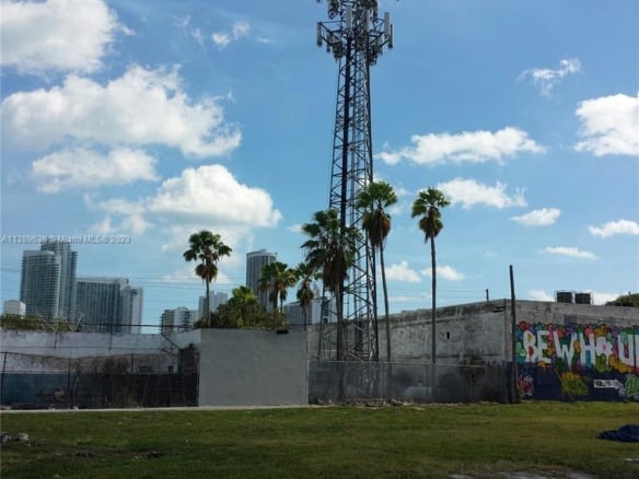 60 NW 20th St, Miami FL 33127 — #A11389636