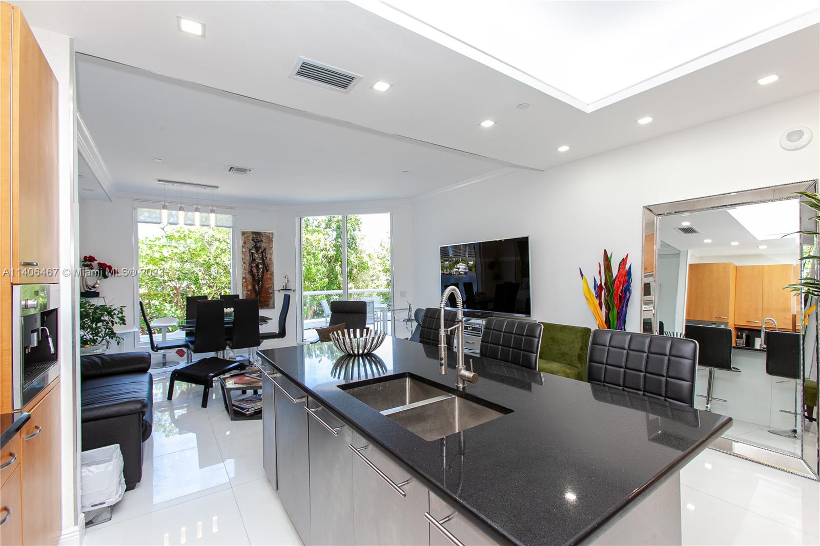 f3b61b38-2526 6000 Island Blvd # 104, Aventura FL 33160 — #A11406467