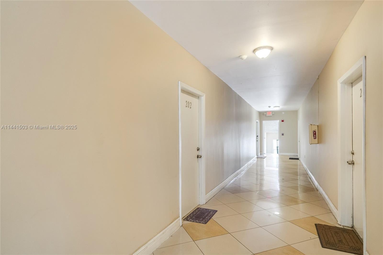 f3b61b38-2565 440 SW 5th Ave, Miami FL 33130 — #A11441503