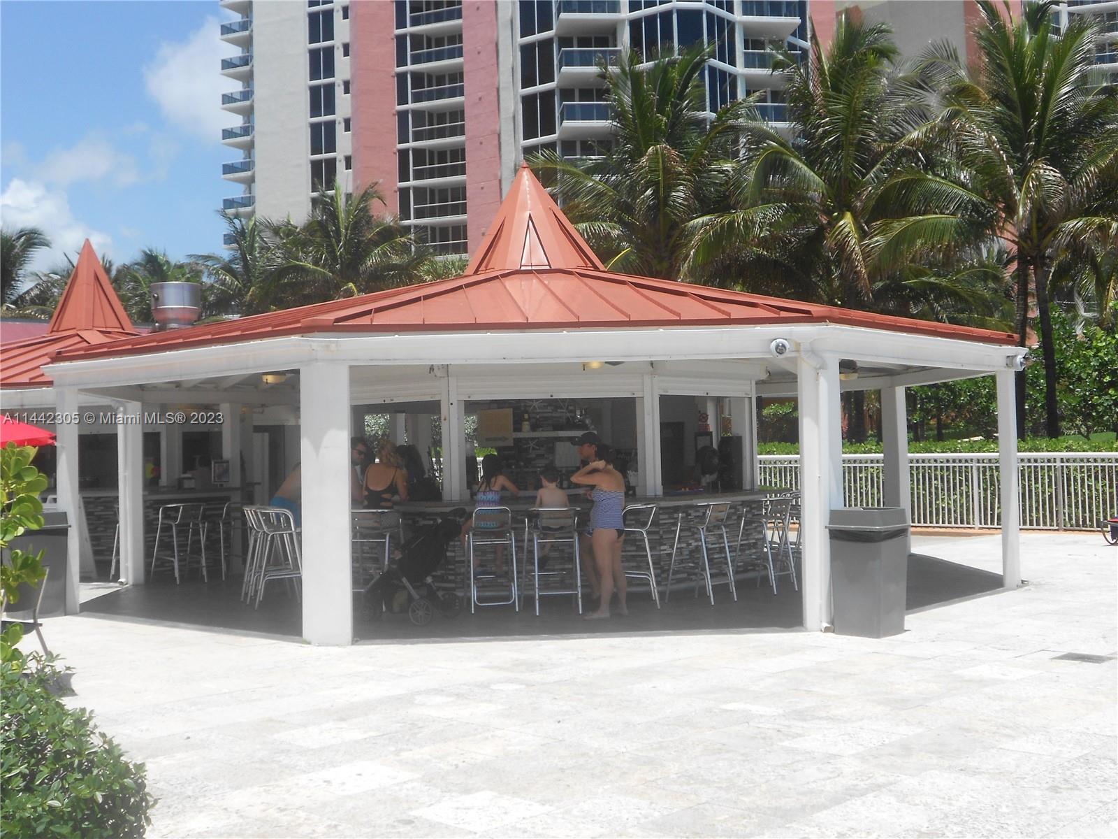 f3b61b38-2566 19201 Collins Ave # 637, Sunny Isles Beach FL 33160 — #A11442305