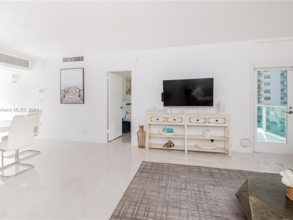 3801 S Ocean Dr # 7O, Hollywood FL 33019 — #A11455456