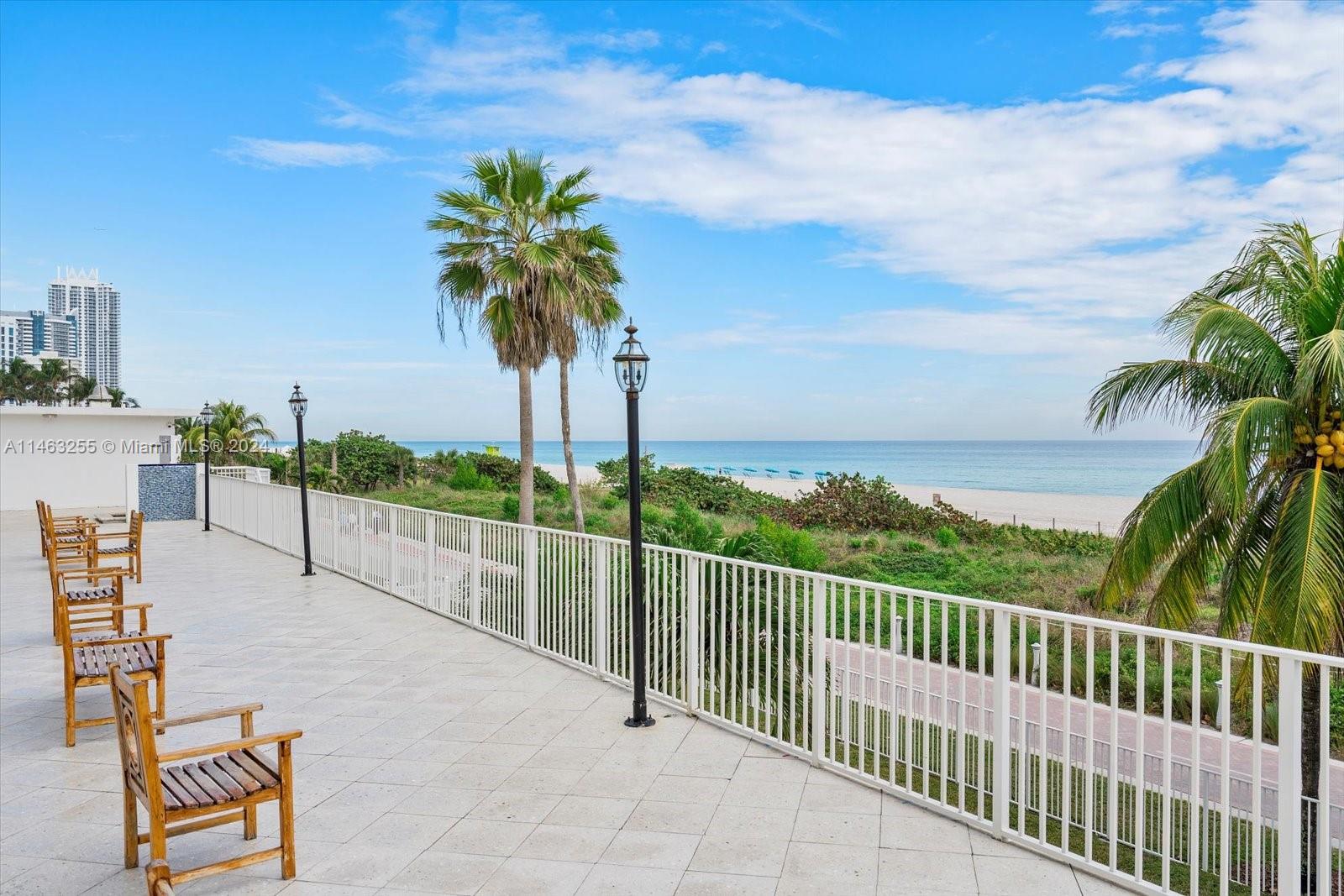 f3b61b38-2606 5601 Collins Ave # 1514, Miami Beach FL 33140 — #A11463255