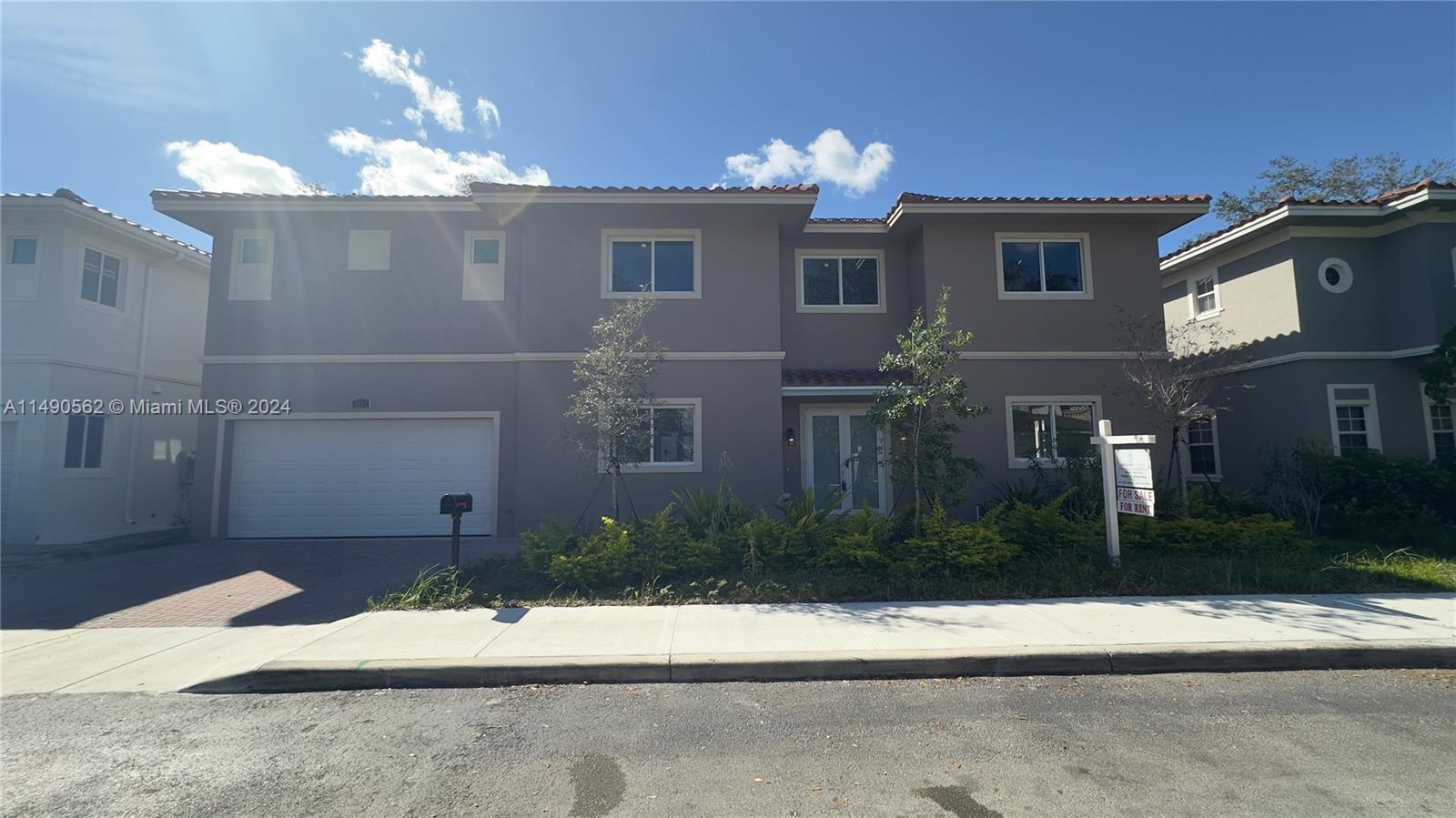 @sobedrones 3562 Forest View Cir, Dania Beach FL 33312 — #A11490562