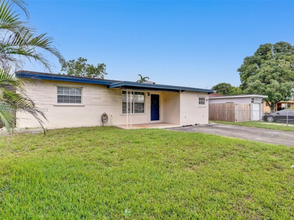 210 N 72nd Ave, Hollywood FL 33024 — #A11497478