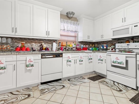 281 S Hollybrook Dr # 103, Pembroke Pines FL 33025 — #A11504156