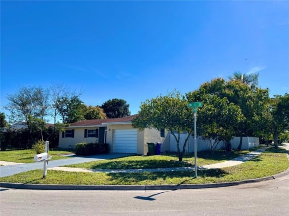 6990 SW 1st St, Margate FL 33068 — #A11531604