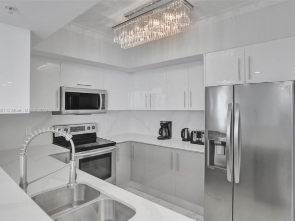 16699 Collins Ave # 2209, Sunny Isles Beach FL 33160 — #A11532621