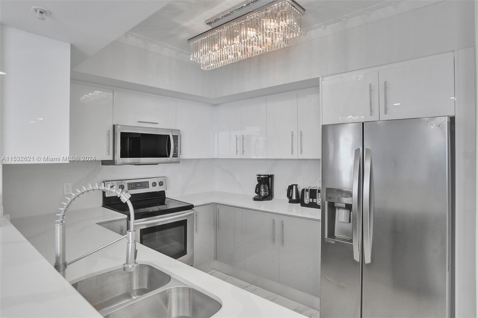 16699 Collins Ave # 2209, Sunny Isles Beach FL 33160 — #A11532621
