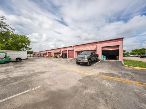 1375 NW 65TH AV, Plantation FL 33313 — #A11536467