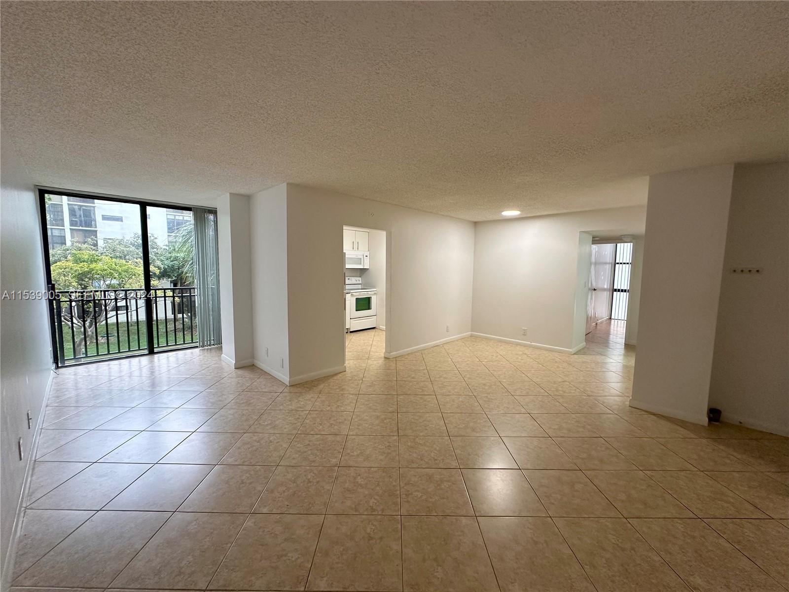 f3b61b38-2779 17021 N Bay Rd # 4, Sunny Isles Beach FL 33160 — #A11539005