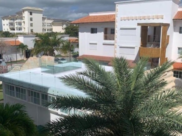 2 Av.Barcelo # 202, PC — #A11550624