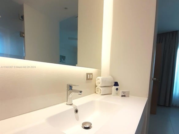 3 El Beach Garden # E1, PC — #A11563367