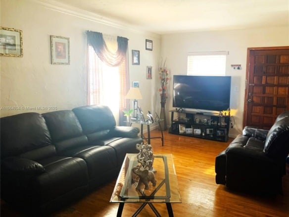 662 E 21st St, Hialeah FL 33013 — #A11564034