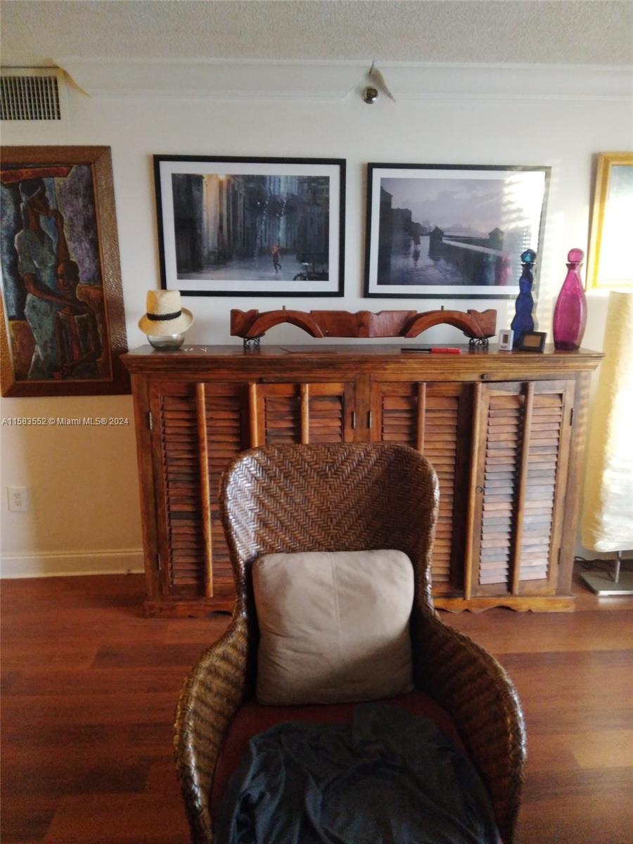 f3b61b38-2950 911 Ponce De Leon Blvd # 904, Coral Gables FL 33134 — #A11583552