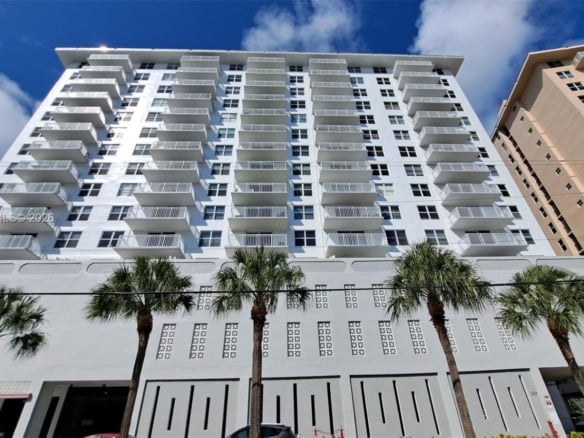 427 Golden Isles Dr # 5H, Hallandale Beach FL 33009 — #A11593223