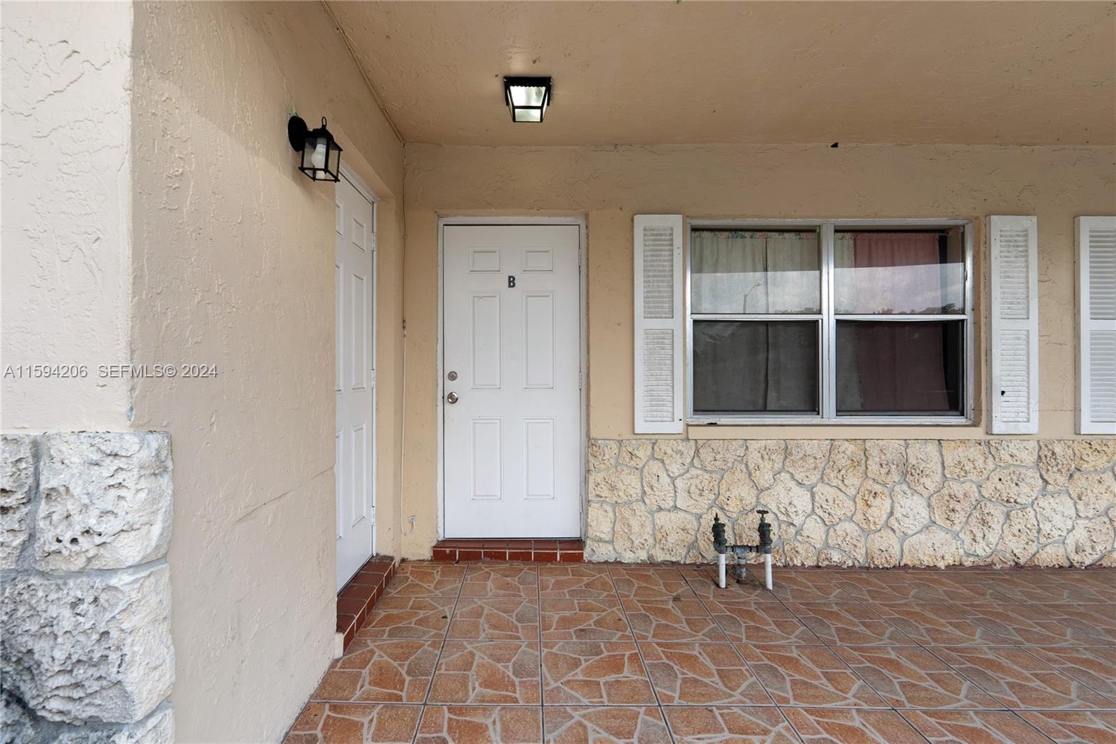 f3b61b38-2983 1440 NW 20th St, unit B, Fort Lauderdale FL 33311 — #A11594206