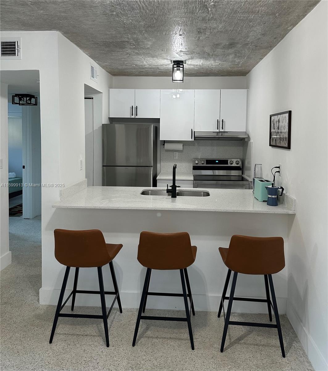 f3b61b38-3004 190 NW 69th St # 7, Miami FL 33150 — #A11599913