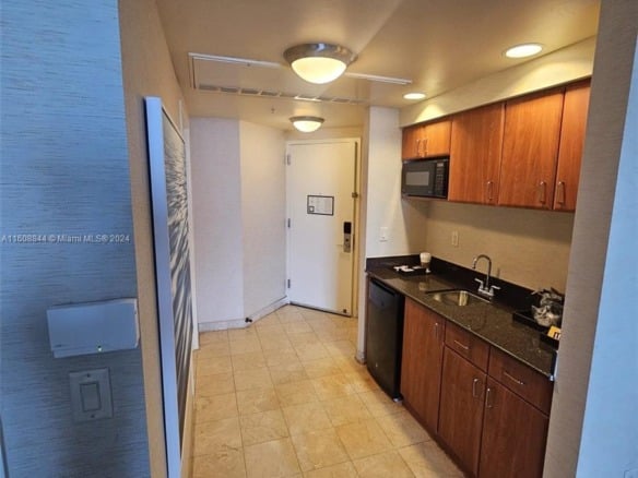 18001 Collins Ave # 2610, Sunny Isles Beach FL 33160 — #A11608844