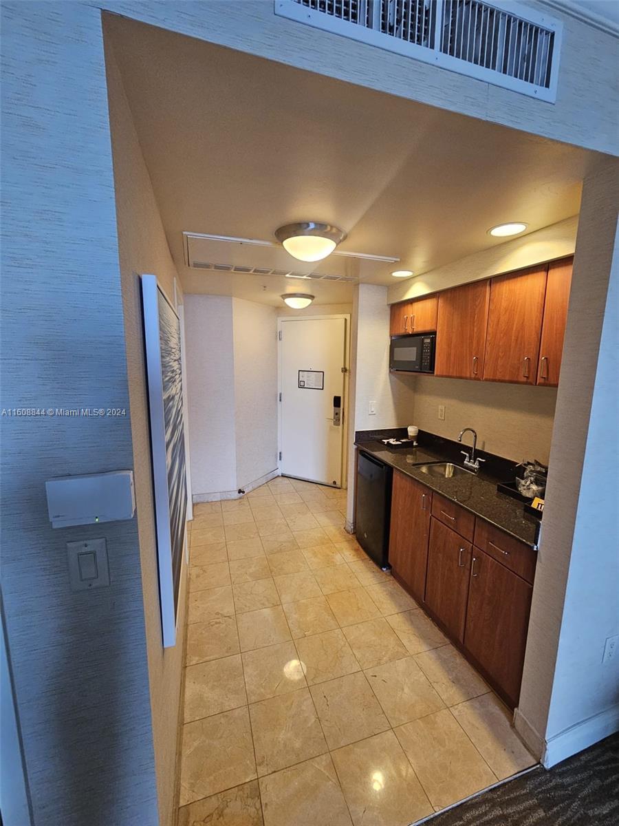 f3b61b38-3053 18001 Collins Ave # 2610, Sunny Isles Beach FL 33160 — #A11608844