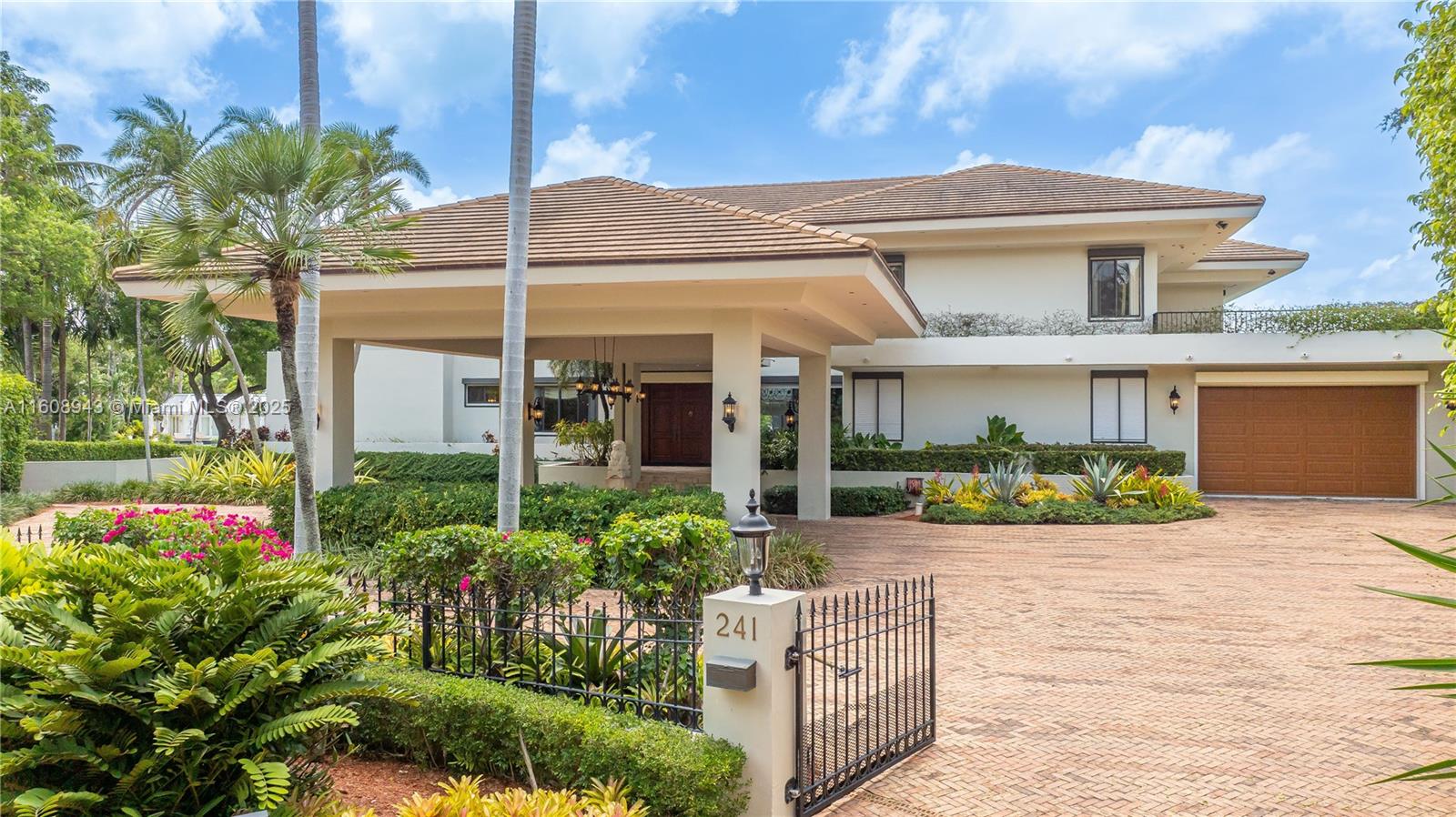 f3b61b38-3054 241 Cape Florida Dr, Key Biscayne FL 33149 — #A11608943