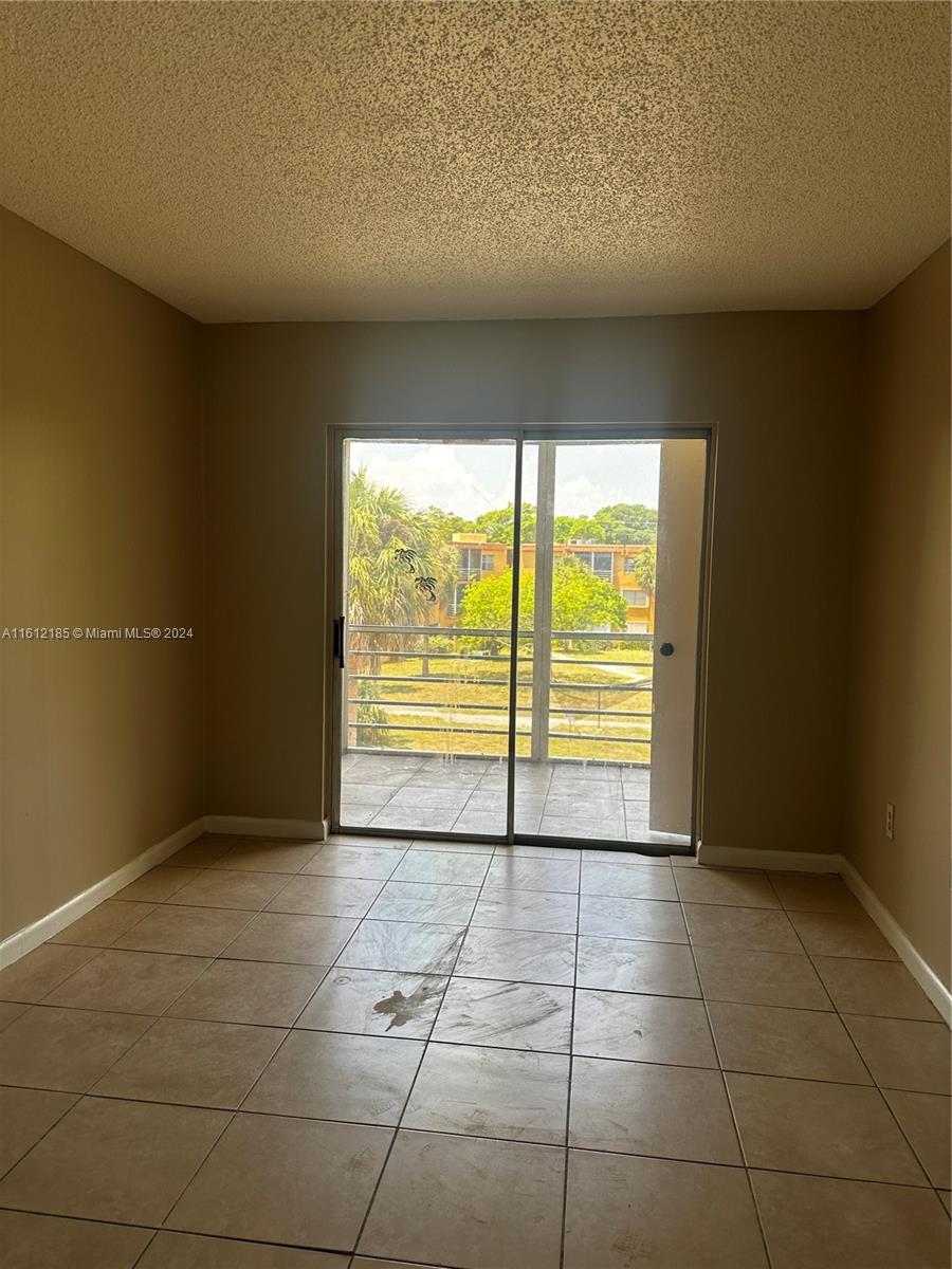 f3b61b38-3068 4324 NW 9th Ave # 3A, Deerfield Beach FL 33064 — #A11612185