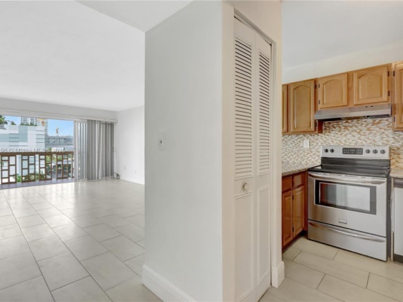 600 NE 25th St, Miami FL 33137 — #A11810396