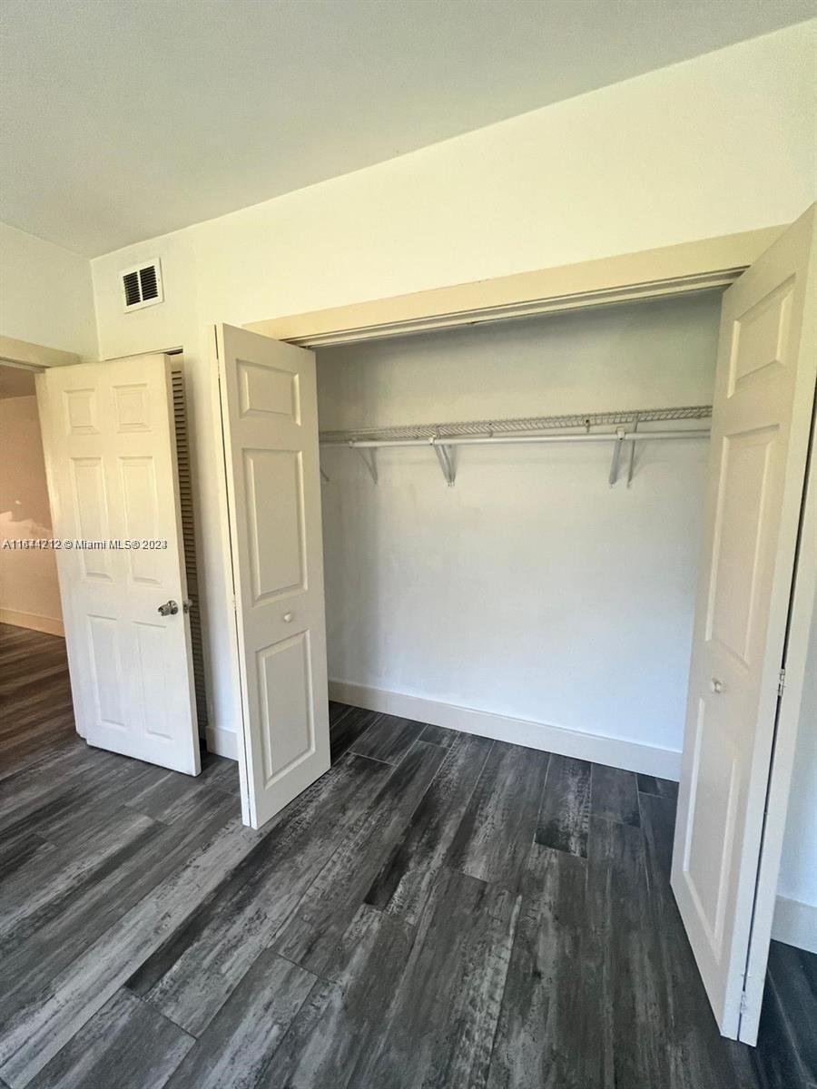 f3b61b38-3220 2500 NE 192nd St, Miami FL 33180 — #A11644212