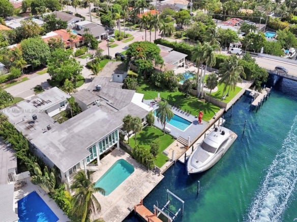 1020 S Shore Dr, Miami Beach FL 33141 — #A11646801
