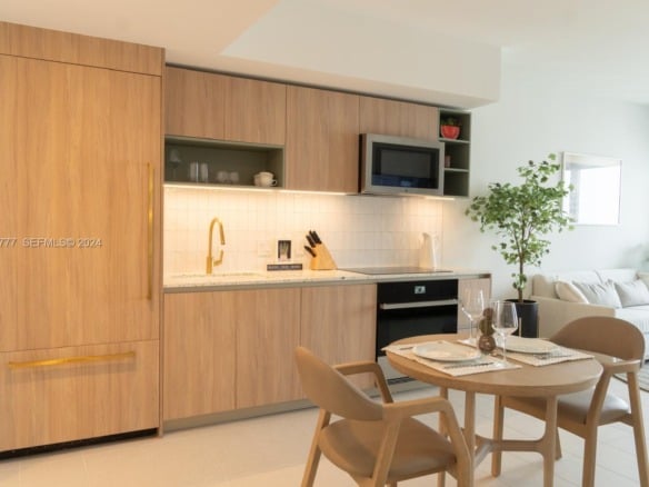 601 NE 1 Ave # 4704, Miami FL 33132 — #A11649777