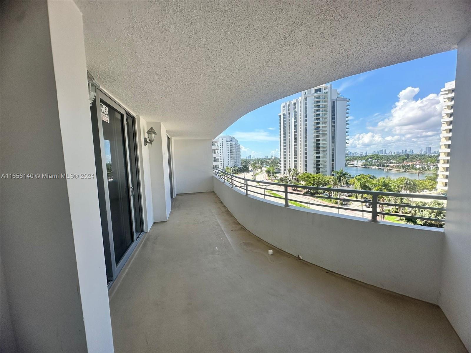 f3b61b38-3282 5555 Collins Ave # 8Z, Miami Beach FL 33140 — #A11656140